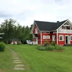 Village Kuukiuru Semesterbostad *