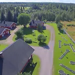 Village Kuukiuru Semesterbostad