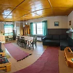 Village Kuukiuru Semesterbostad Vuostimo