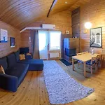 Village Kuukiuru Semesterbostad Vuostimo