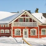 Semesterbostad Village Kuukiuru *
