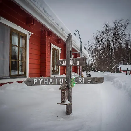 Village Kuukiuru Semesterbostad Vuostimo