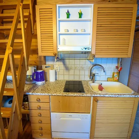 Village Kuukiuru Vuostimo