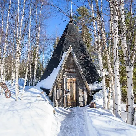 Semesterbostad Village Kuukiuru