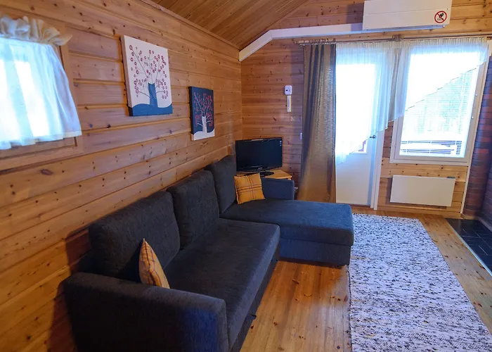 Village Kuukiuru * Вуостимо